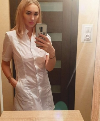 Живу в Москве, где доставлю тебе незабываемое удовольствие. Я всегда готова сделать твои фантазии реальностью. У меня много разных услуг, которые помогут тебе расслабиться и насладиться моментом. Мои возможности безграничны, я готова на все, чтобы ты был счастлив. Отзывы моих клиентов говорят о моей профессиональности и нежности. Мои фото подтверждают мою красоту и сексуальность. Обещаю, что время, проведенное со мной, станет самым ярким и запоминающимся в твоей жизни. Жду встречи с нетерпением! 😘🔥🌟 Дина